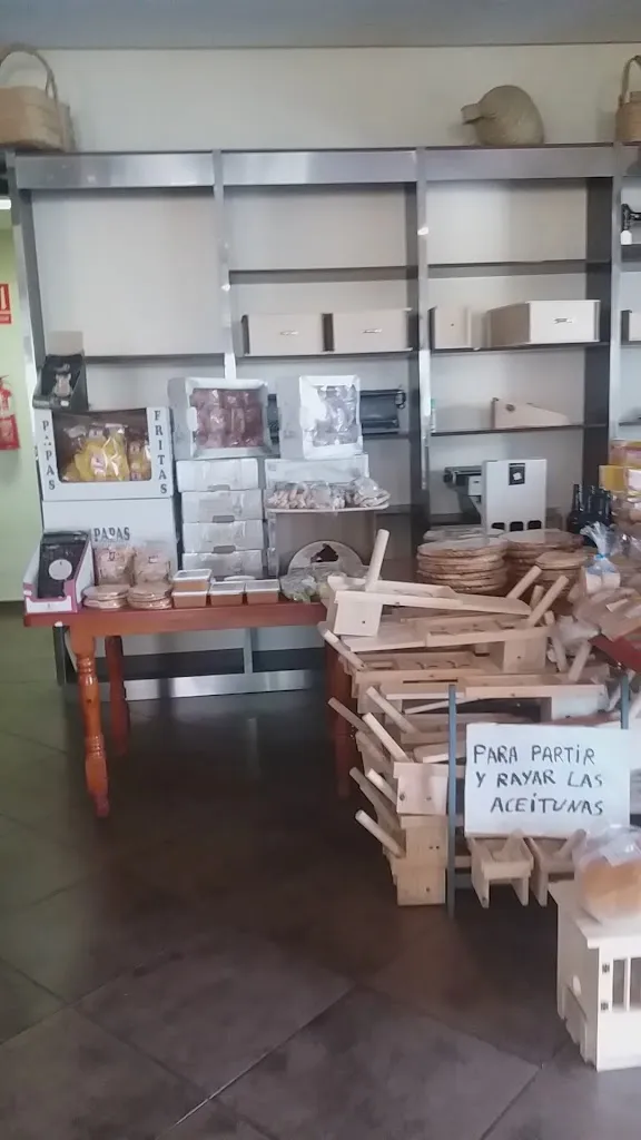 Hostal Bar Restaurante El Hacho_Estepa_slider_image_2