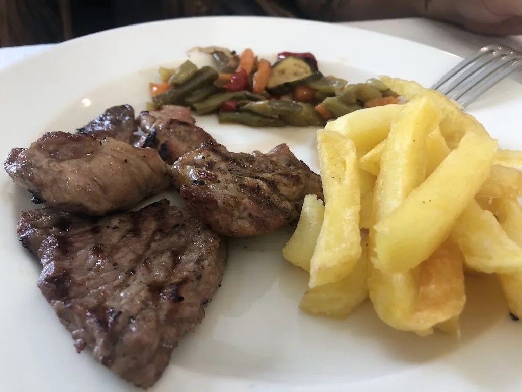 Hostal Bar Restaurante El Hacho_Estepa_slider_image_3