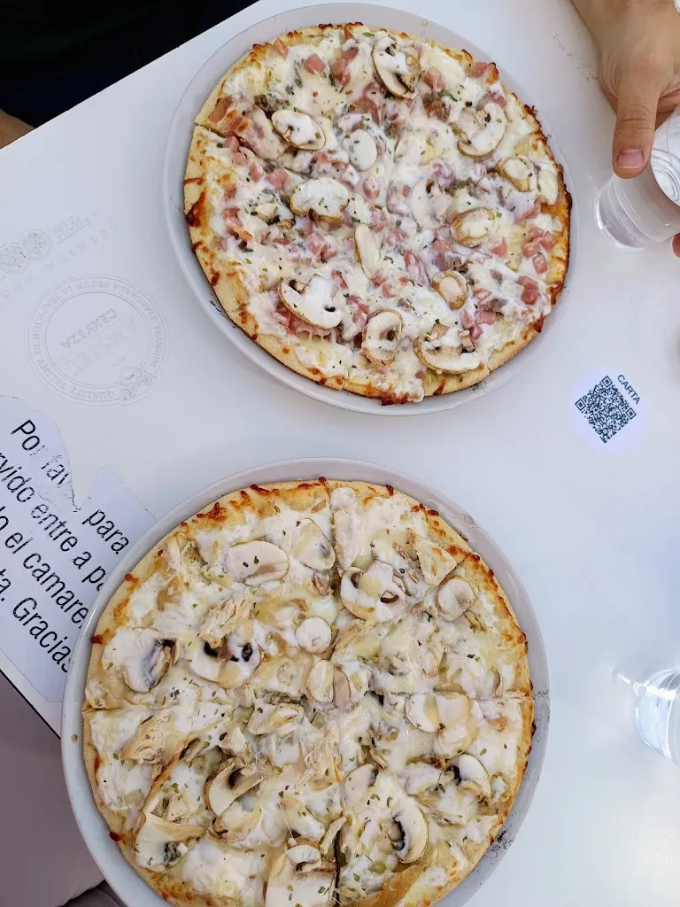 Keren Garcia_Pizzería El Corral_Estepa_Bewertung