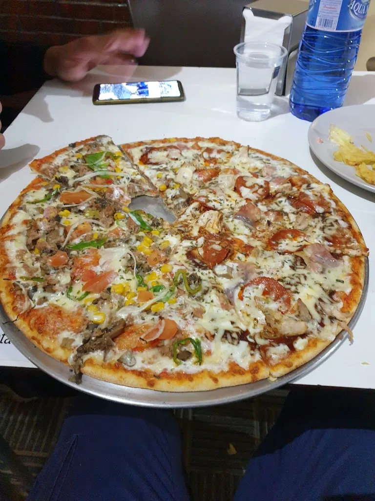 Adrián Palos_Pizzería El Corral_Estepa_Bewertung