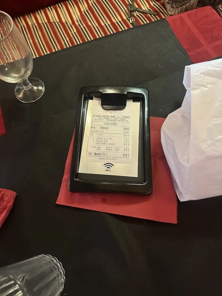 AJ Az_Restaurante Arrayanes_Alicún_avis