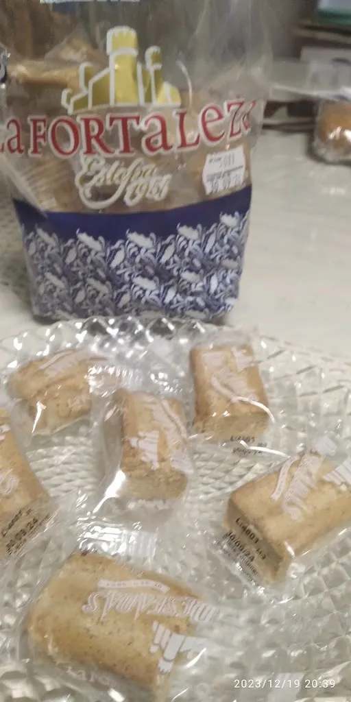 Maribel Sanchez_Mantecados y Polvorones de Estepa La Fortaleza_Estepa_recensione