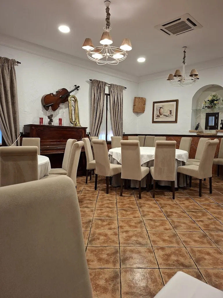 Marco Ant Maceas Rosa_Mesón rural Las Cañas_Estepa_review