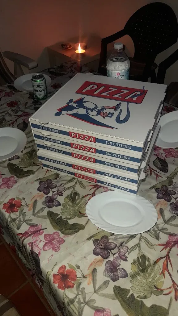 Charlie Garibaldi_Pizzería merlo's_Estepa_review