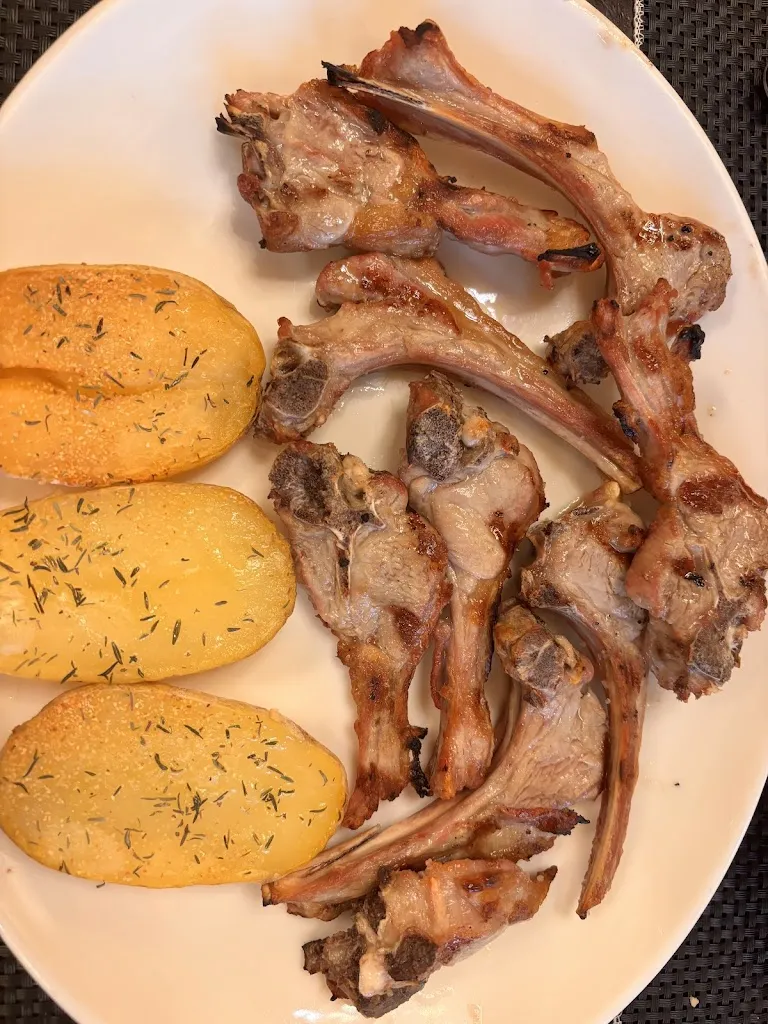 Marta Llamas_Restaurante La Bodega de Salteras_Garrobo El_review