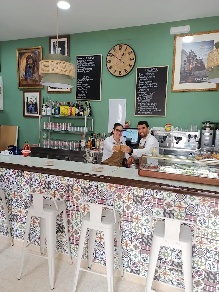 Bar y Restaurante de tapas 'El Cultural'_Fuentes de Andalucía_slider_image_1