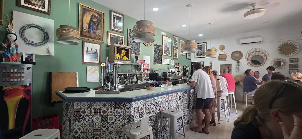 Bar y Restaurante de tapas 'El Cultural'_Fuentes de Andalucía_slider_image_3