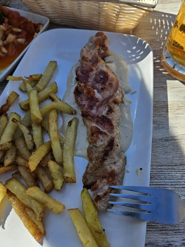 Menu_Bar Tucan y terraza_Fuentes de Andalucía_image_5