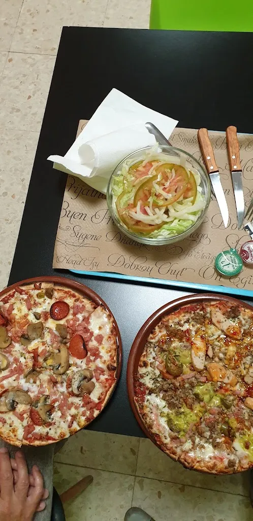 OsGis Menner_Pizzeria A Tavola_Fuentes de Andalucía_review