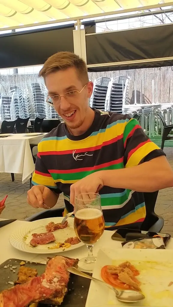 Asador Rincón de Manolo_Gelves_slider_image_2