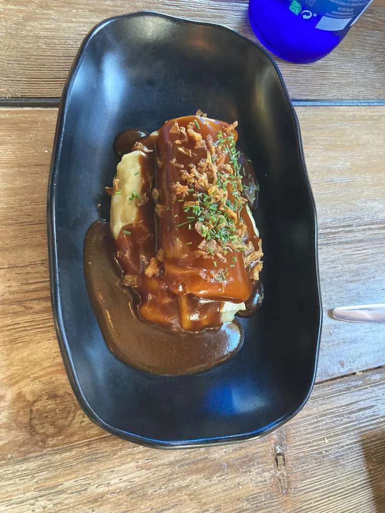 NIEVES TORRES MORENO_Bar Doble M_Gelves_review