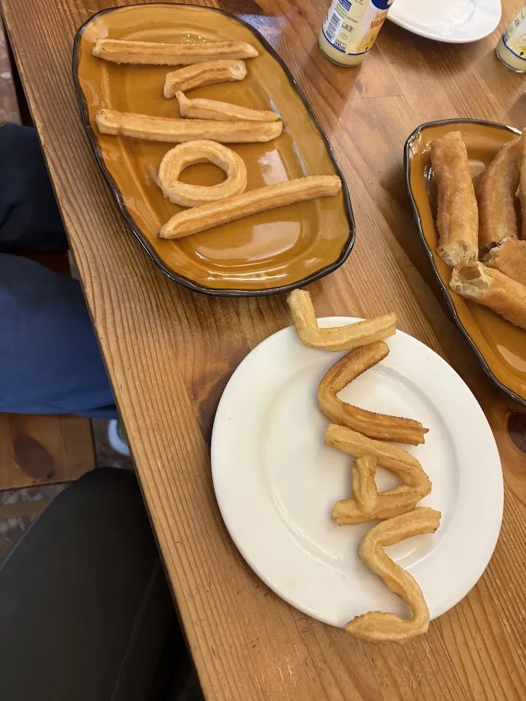 Dolores Herrera_Bodegon Gallito_Gelves_review