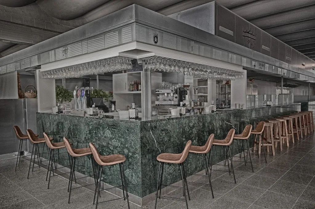 La Plaza CAFÉ-BAR. restaurant in Alicún