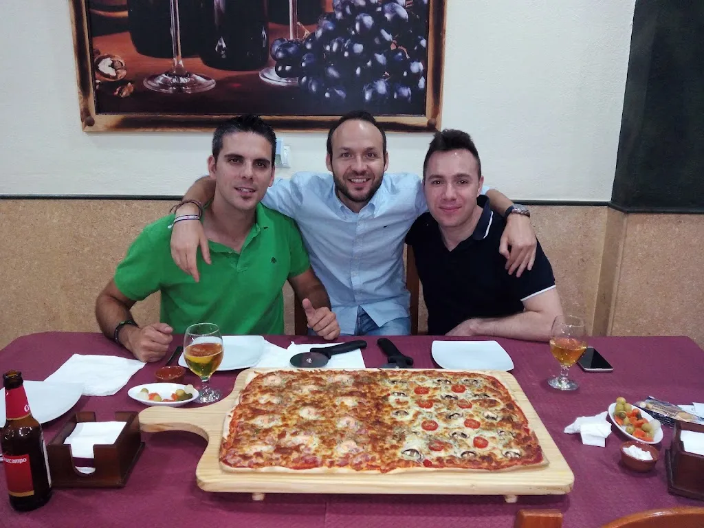 Manuel José_Asador Luna_Gilena_review