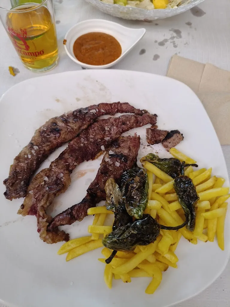 Antonio Rodriguez Verdugo_Bar Restaurante La Piscina_Gilena_review