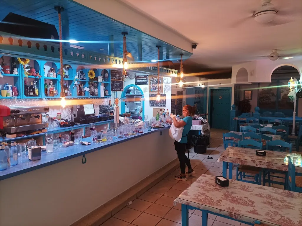 Café Bar el Paseo restaurant in Gilena