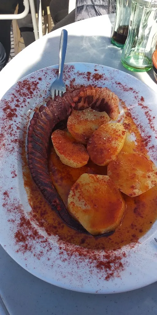 diane rocher_Chiquita y Fría_Gines_review