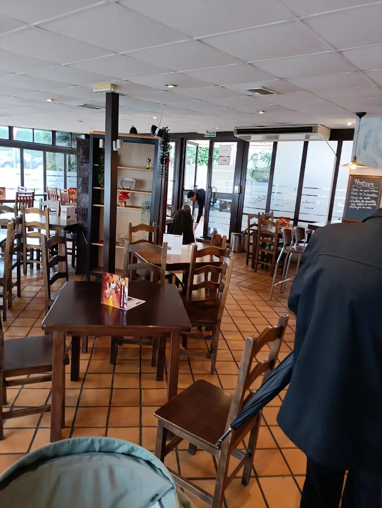 Carlitos Martin_Aljarafe Tapas Bar_Gines_review