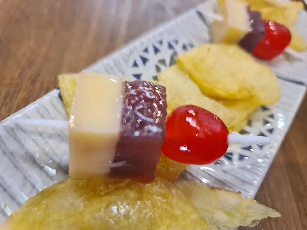 Chencho Cubiles_Bodega el jaleo_Gines_recensione