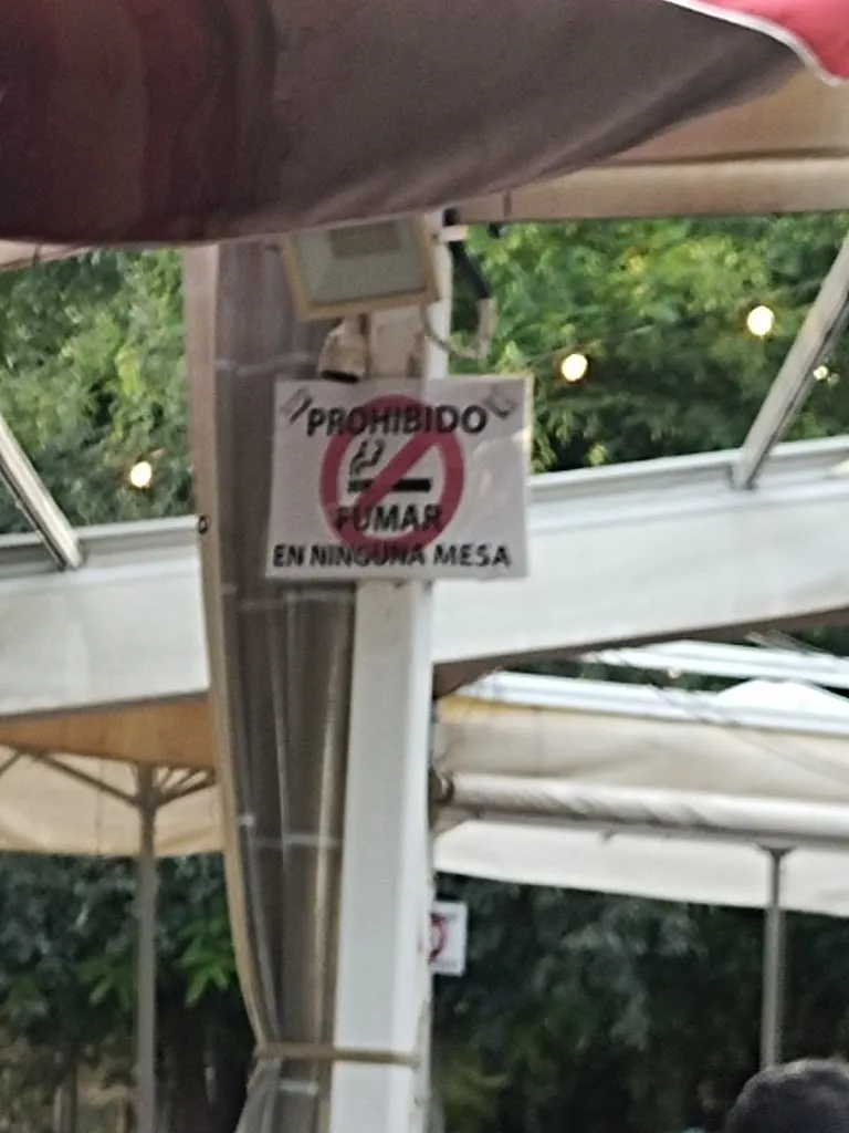 Vanessa Caparros_Bar Parque de los patos Gines_Gines_recensione