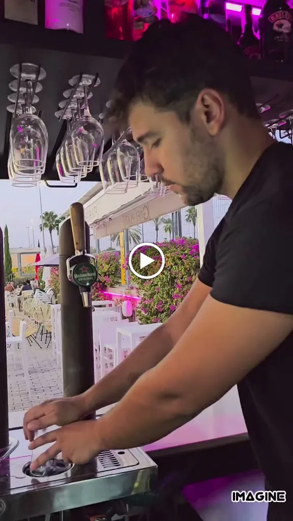 Terraza Imagine - Pintxos, copas y música en Gines_Gines_slider_image_2