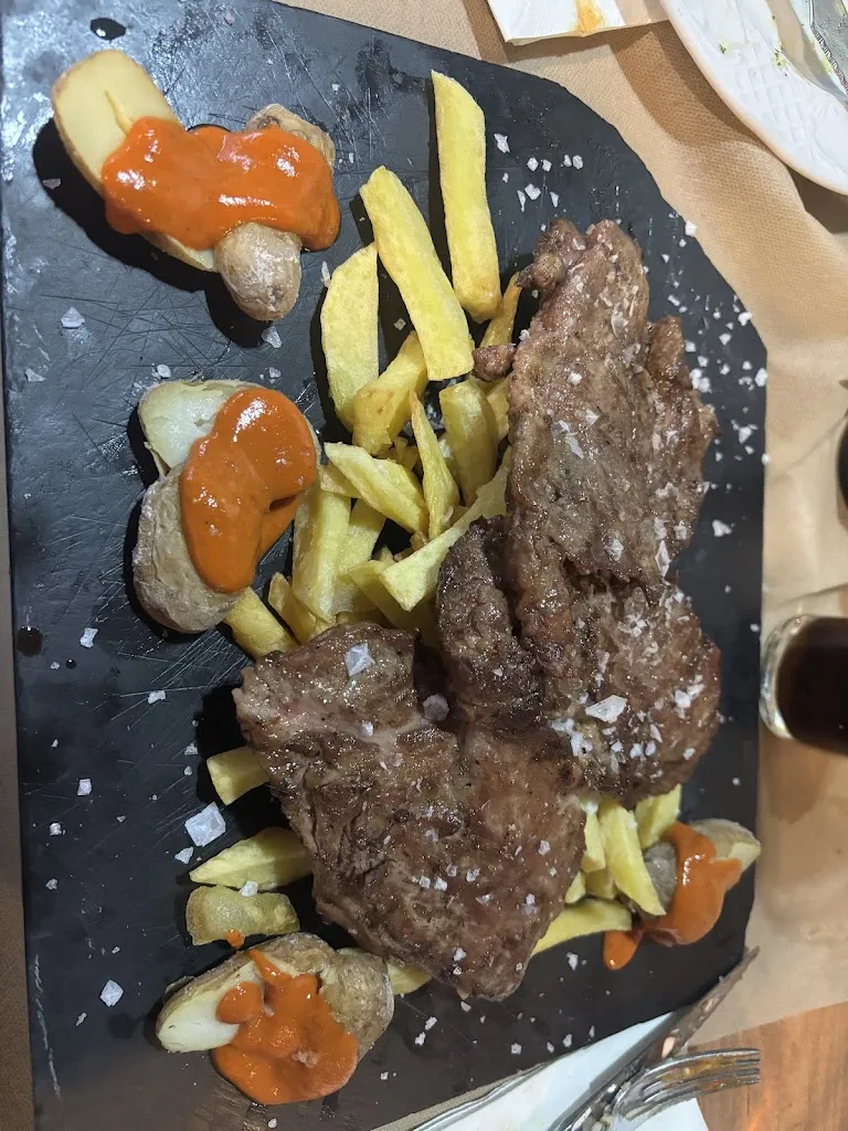 Rosa Maria Leal Gonzalez_La Caprichosa_Guillena_recensione