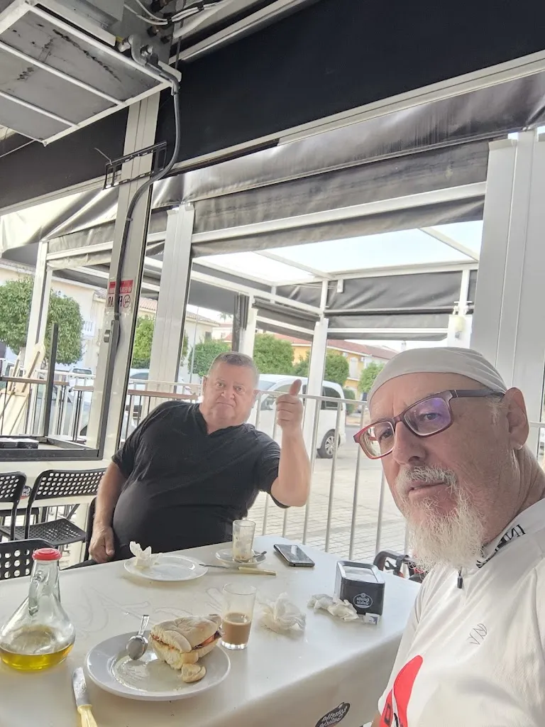 Antonio Navarro Gonzalez _Restaurante taperia del agua_Guillena_review