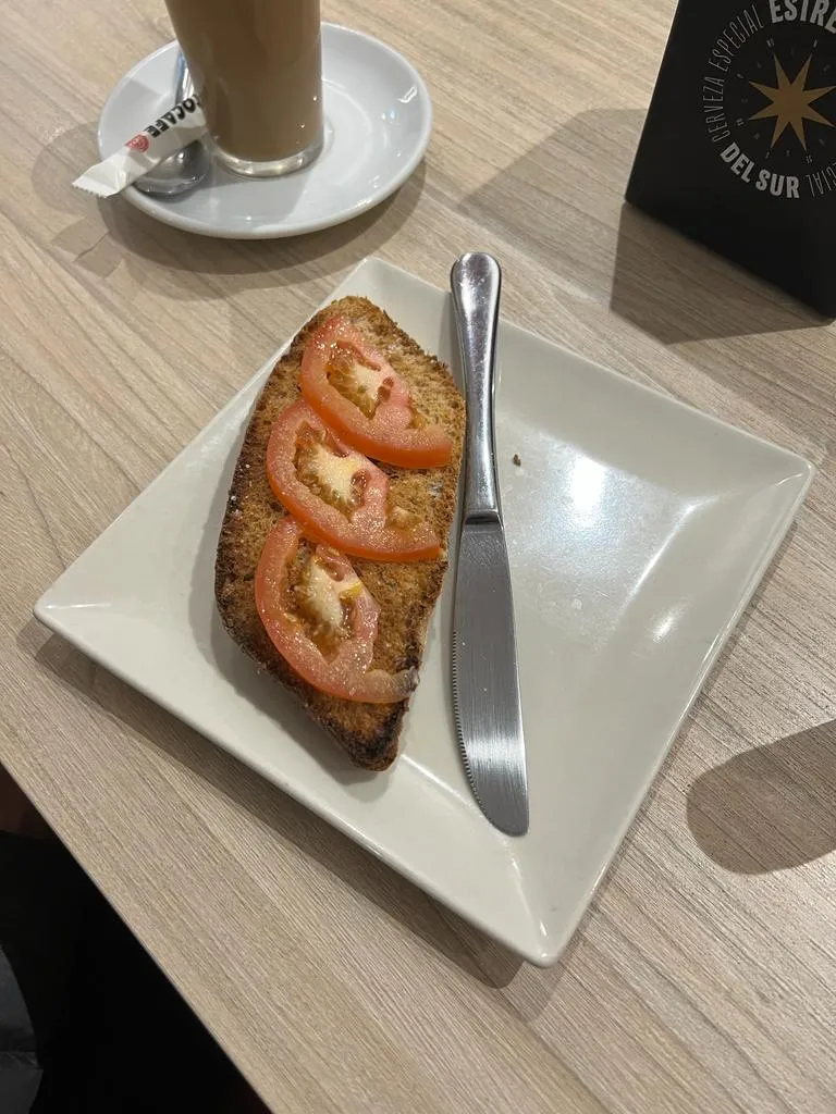 Paloma A. M_La Entreplanta_Guillena_review