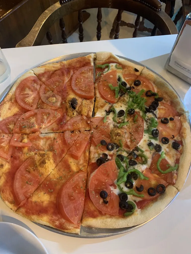 Kevin Burk_Pizzería Don Pizzeto_Guillena_review