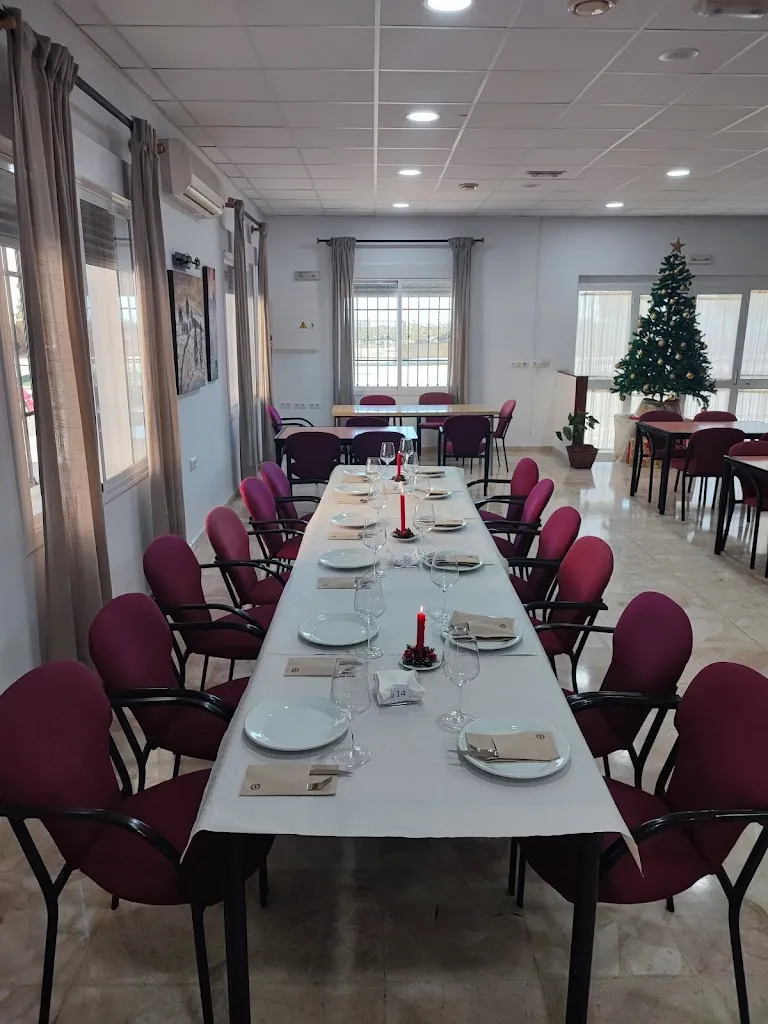 Sociedad Deportiva de Caza y Pesca Isla Mayor restaurant in Isla Mayor