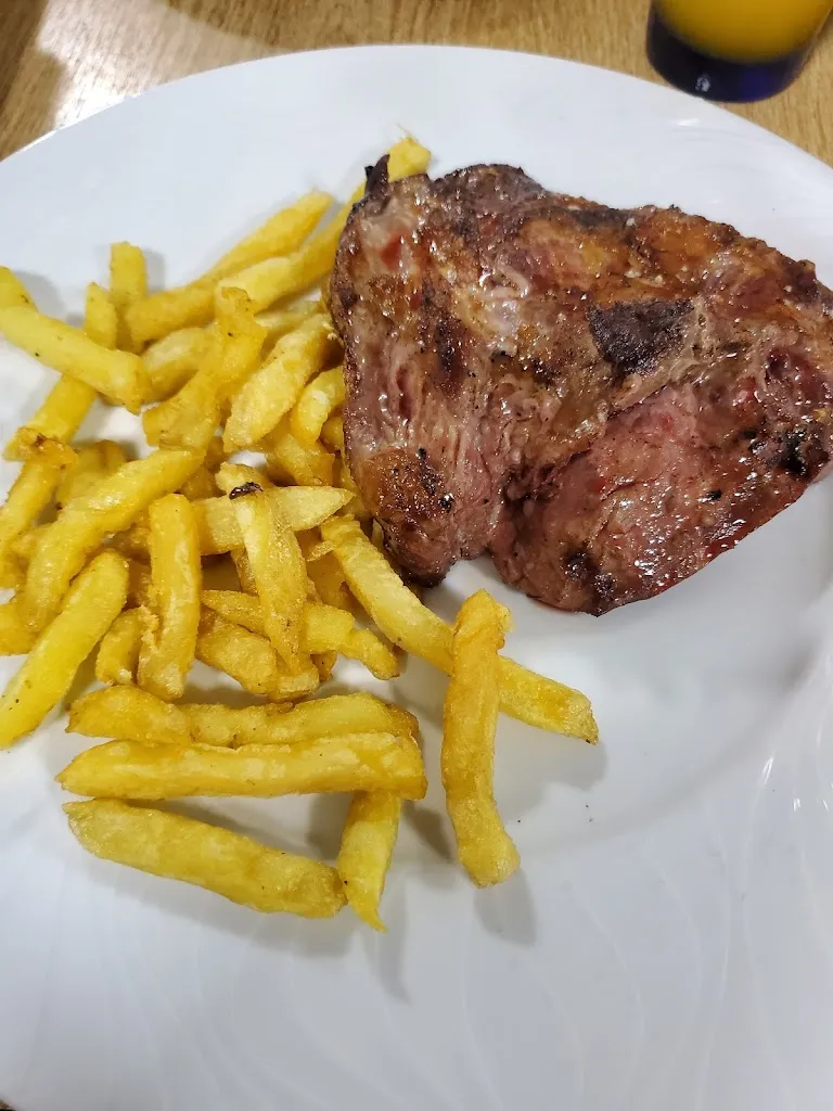 Delghis De Jesus_Restaurante-Bar Los Cazadores_Lebrija_recensione