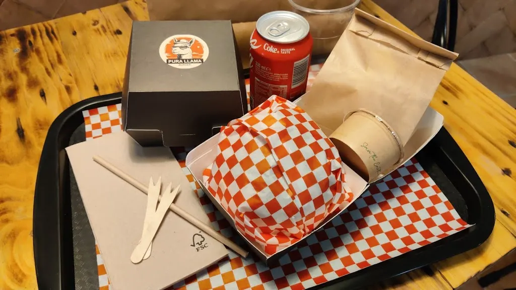 Pura Llama_Lebrija_slider_image_3