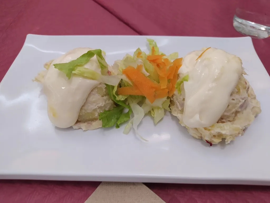 Penilola_Bar Restaurante Lechuga_Lebrija_review