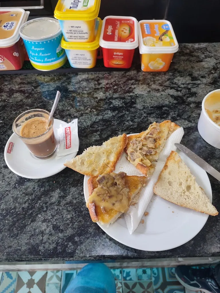 krilindgb _e46_Cafe Bar Miguelito_Lebrija_review