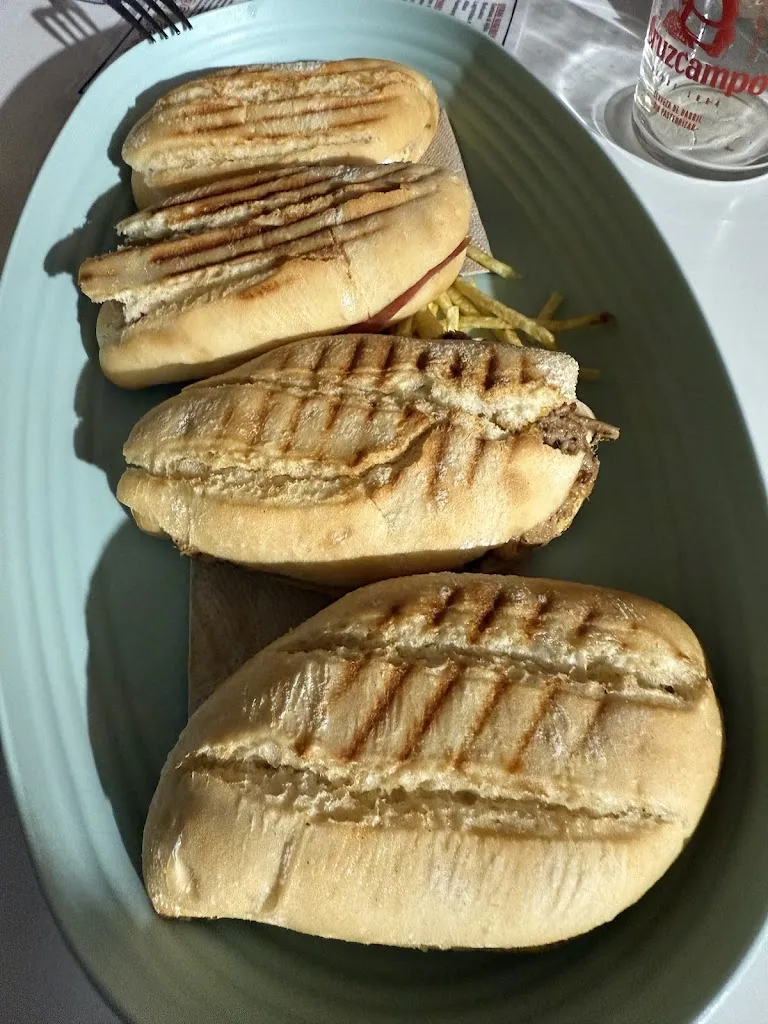 Cecilia López Cano_Bodeguita Los Alemanes_Lora del Río_review