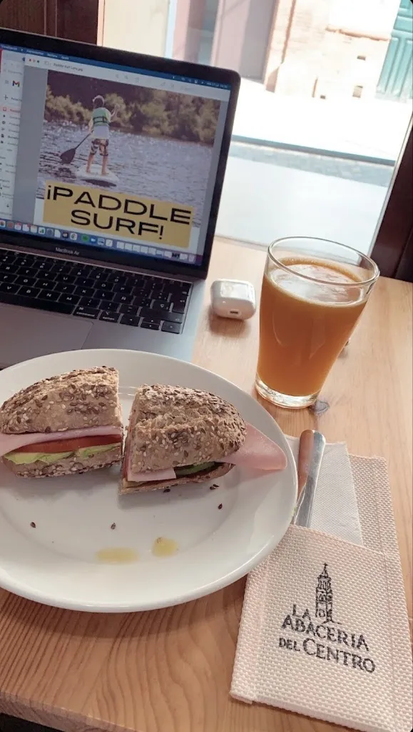 Rafael Navarro_La Abacería del Centro_Lora del Río_review