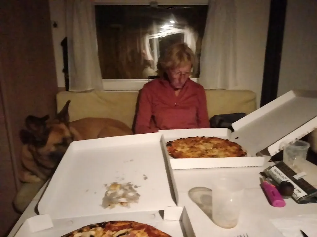 VOYAGES CC Mac_Pizzeria da vito horno de leña_Lora del Río_recensione