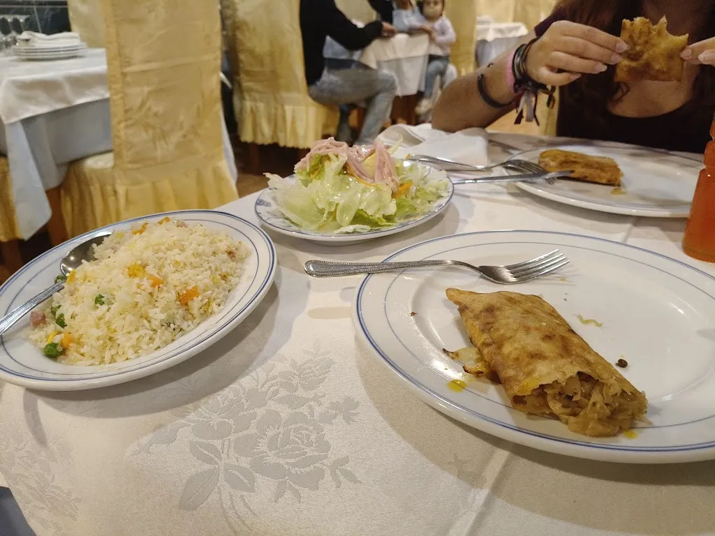 Alvaro Oliver Funes_Restaurante Chino Hong Kong_Lora del Río_review