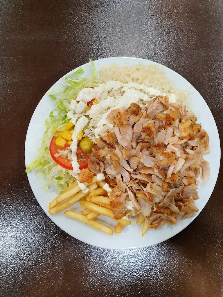 imran Kashmiri_Restaurante Golden keba_Lora del Río_review