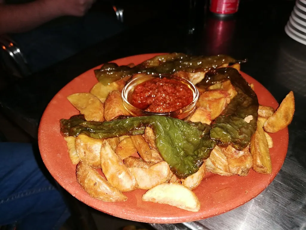 Alberto Bravo Sánchez_Bar El Cano_Lora del Río_review