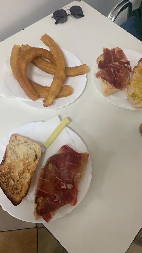 Jimmy_16b Cr_El Zaguán_Lora del Río_review