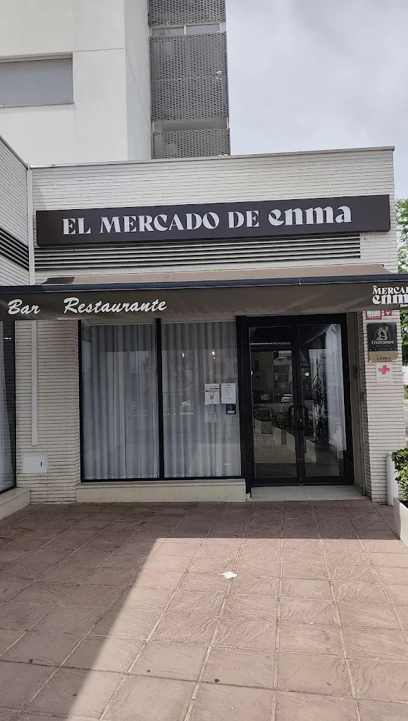 Carmen Luz Huisa_El Mercado de Enma_Mairena del Aljarafe_review