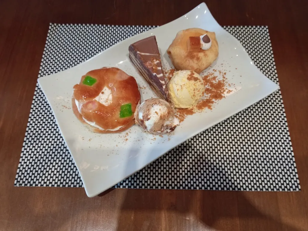 Bar restaurante Nuevo Azahara Taperia_Mairena del Aljarafe_slider_image_3