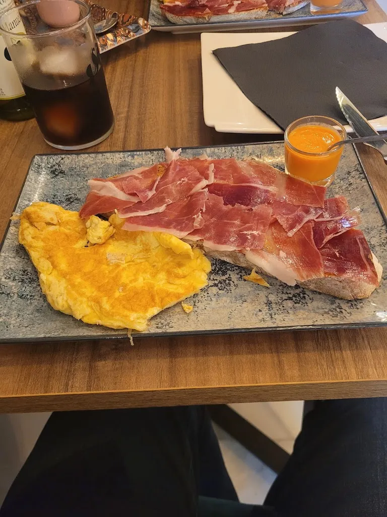 miguel cruz_Umami gastrobar & brunch_Mairena del Aljarafe_review