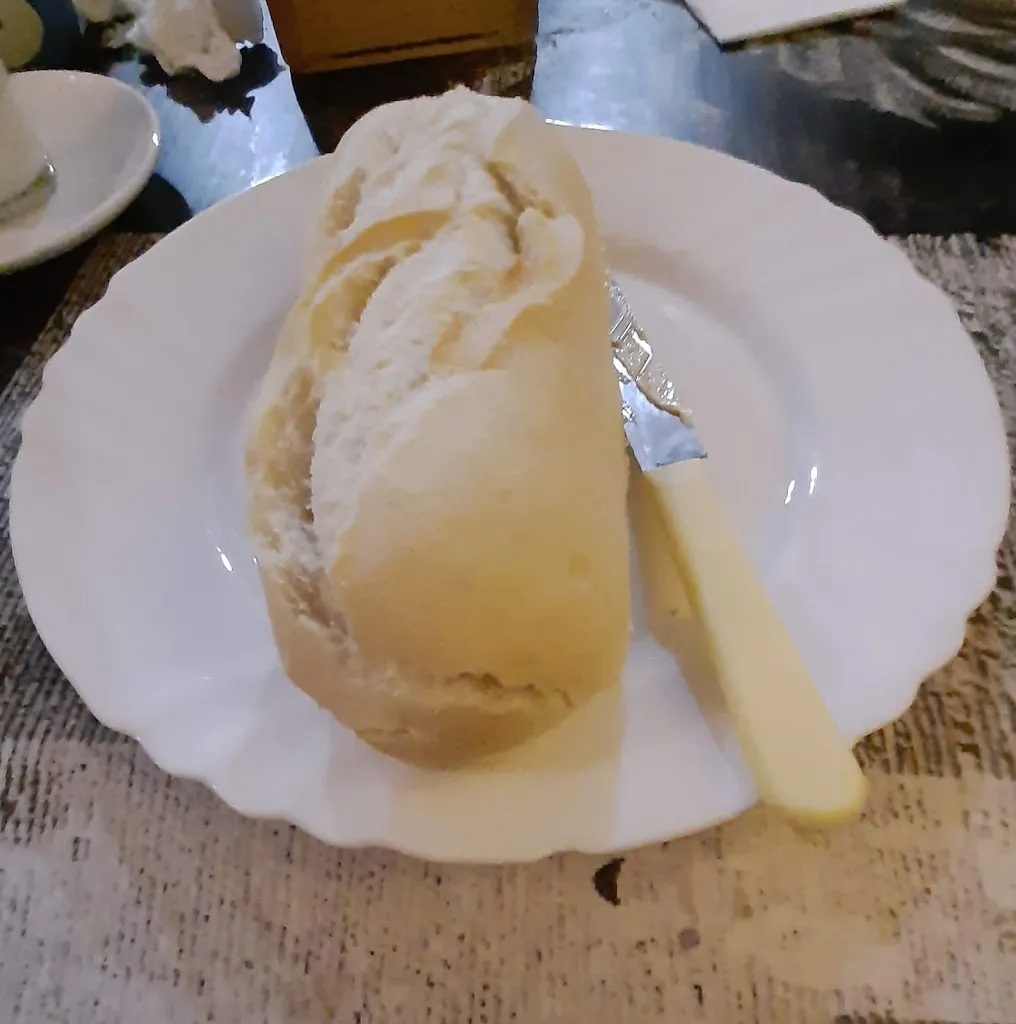 Samuel R_Bar restaurante Casa Thino's_Marchena_review