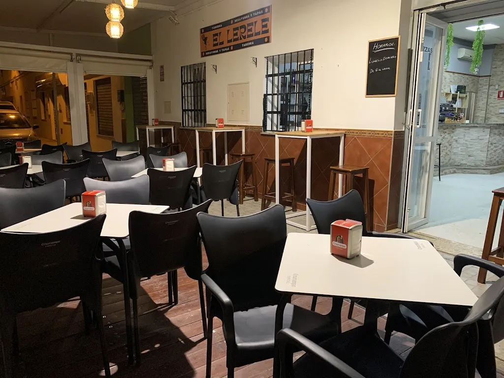 EL LERELE restaurant in Marchena