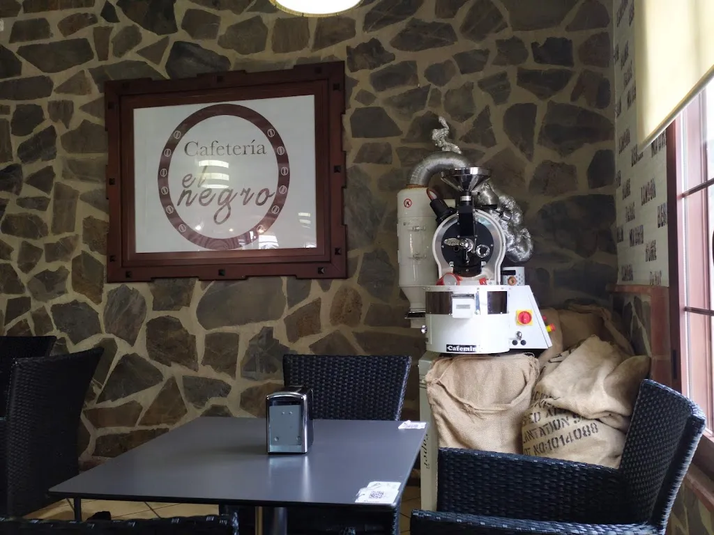 Cafetería él negro restaurant in Martín de la Jara