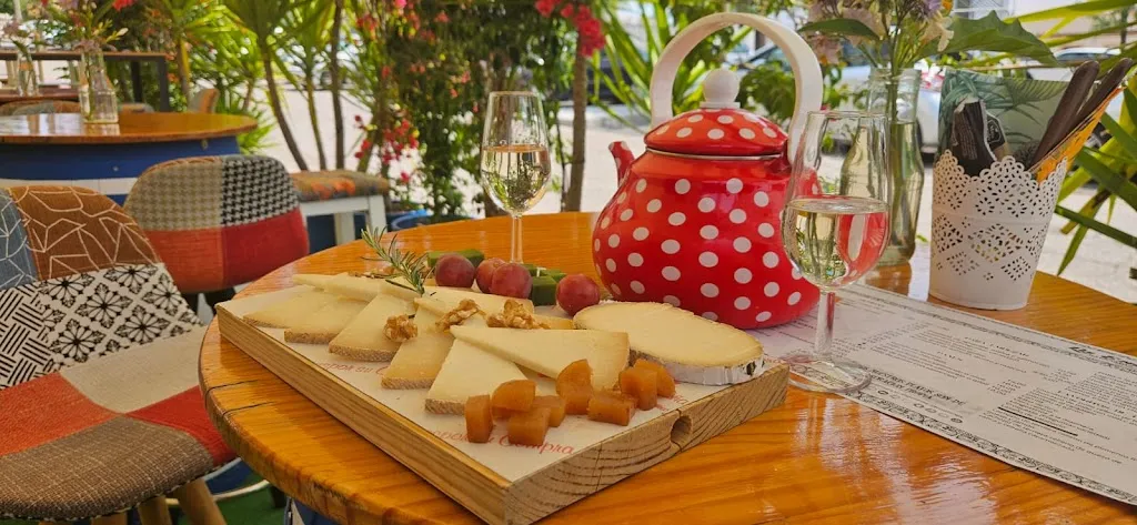 Dani Villalobos Romero_La esquinita de Juan_Mairena del Alcor_recensione