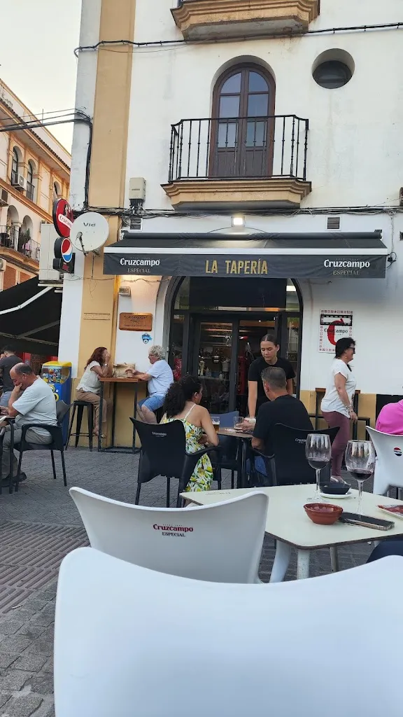 Luz Isola_Restaurante La Taperia_Mairena del Alcor_review