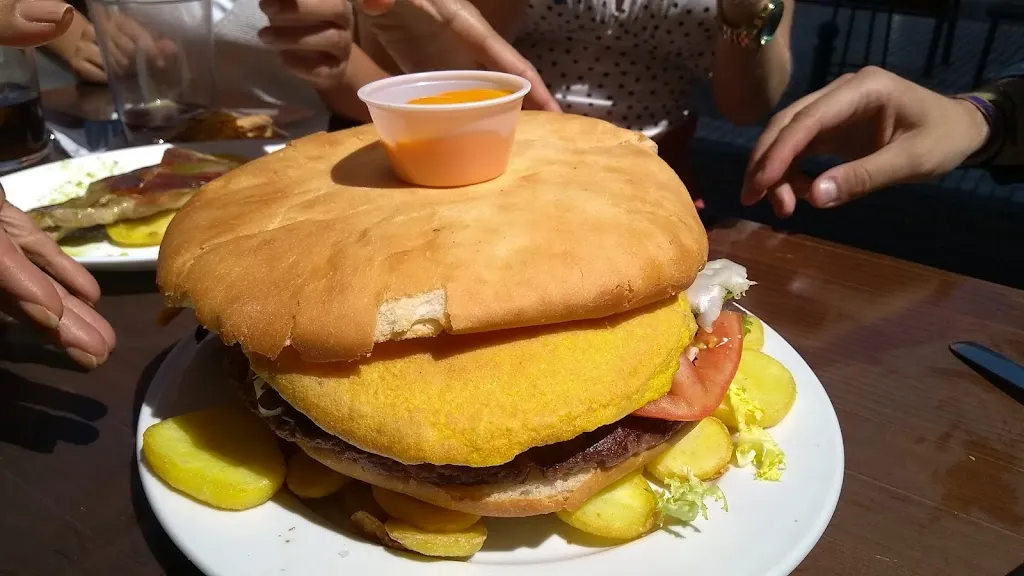 Bar Mequi Tapas Cervecería_Mairena del Alcor_slider_image_3